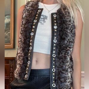 ⭐️NWT Cache Faux Fur Studded Open Vest⭐️
